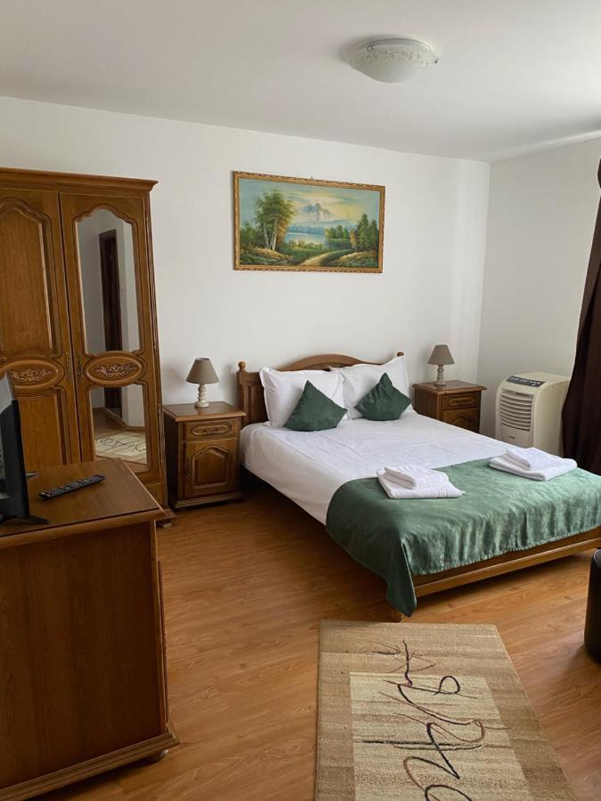 Pensiunea Viena Targu Mures Exterior photo
